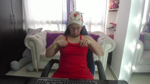 Emma online show from December 28, 4:20 pm