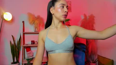 Snapshot of _emma_m chatting on November 25, 9:48 pm emma morryson online show from November 25, 9:48 pm