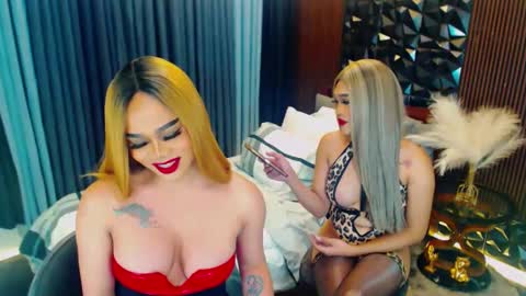 Snapshot of _empressvalerie_ chatting on January 24, 7:08 am _empressvalerie_ online show from January 24, 7:08 am