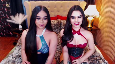 Snapshot of _empressvalerie_ chatting on February 9, 12:49 am _empressvalerie_ online show from February 9, 12:49 am