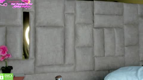 _eris_rose online show from November 24, 8:08 pm