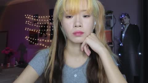 EveEva online show from November 22, 2:21 am