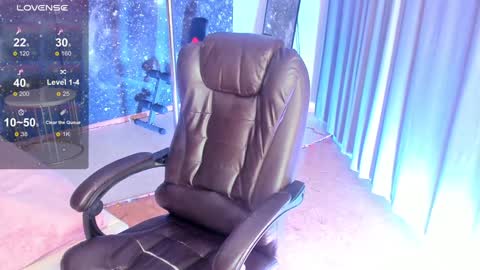  F R A U  online show from December 30, 4:09 am