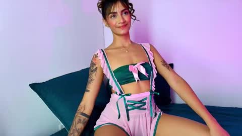 Snapshot of _felicity_1 chatting on November 5, 6:30 pm Felicity online show from November 5, 6:30 pm