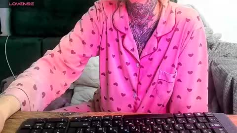 Alis online show from February 9, 3:01 pm