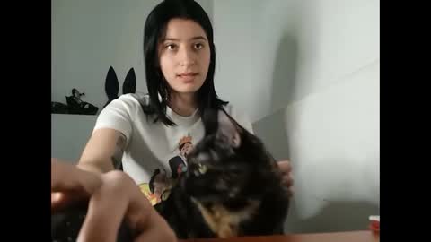 Snapshot of _genesid_dixton chatting on February 6, 12:22 am Mia-foster online show from February 6, 12:22 am