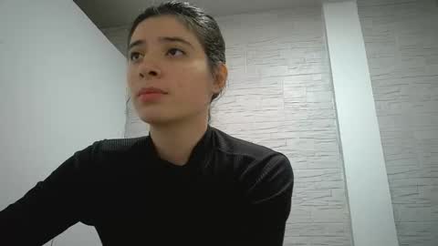 Snapshot of _genesid_dixton chatting on November 9, 3:16 am Mia-foster online show from November 9, 3:16 am