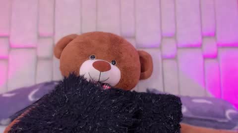 Gigi online show from November 6, 11:44 am