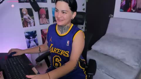 LEEP  online show from November 17, 1:44 am