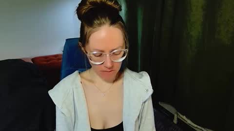 _goldilocks__ online show from September 27, 7:24 am