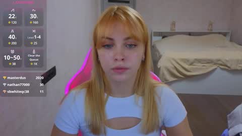 Snapshot of _gravity chatting on March 7, 6:00 pm _gravity online show from March 7, 6:00 pm