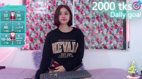 Snapshot of _gwen__ chatting on December 11, 4:07 am Gwen online show from December 11, 4:07 am