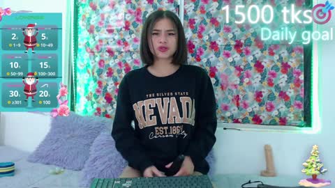 Snapshot of _gwen__ chatting on January 7, 4:29 am Gwen online show from January 7, 4:29 am