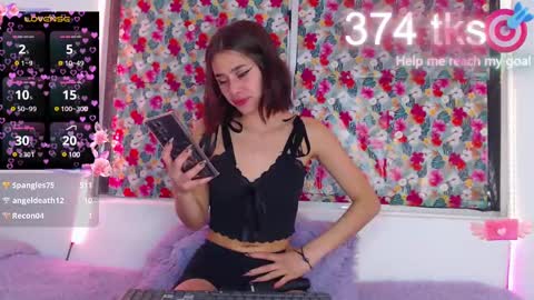 Snapshot of _gwen__ chatting on February 15, 8:00 am Gwen online show from February 15, 8:00 am