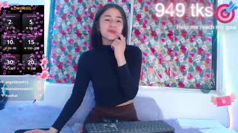 Snapshot of _gwen__ chatting on February 19, 7:50 am Gwen online show from February 19, 7:50 am