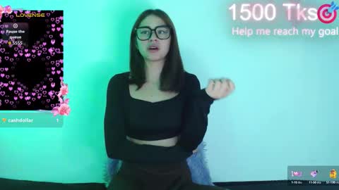 Snapshot of _gwen__ chatting on September 10, 6:13 am Gwen online show from September 10, 6:13 am