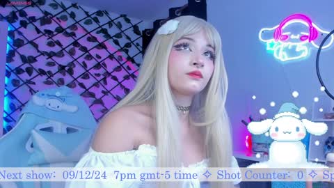 Snapshot of _heavenly_blue_ chatting on December 9, 12:45 am Bluey online show from December 9, 12:45 am