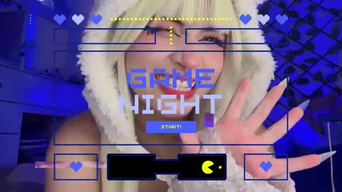 Snapshot of _heavenly_blue_ chatting on October 15, 12:33 am Bluey online show from October 15, 12:33 am