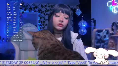 Snapshot of _heavenly_blue_ chatting on October 25, 12:29 am Bluey online show from October 25, 12:29 am