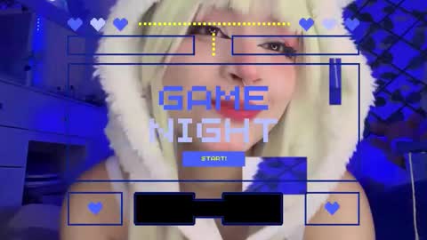 Snapshot of _heavenly_blue_ chatting on November 18, 1:33 am Bluey online show from November 18, 1:33 am