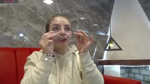 Isa online show from January 18, 11:21 am