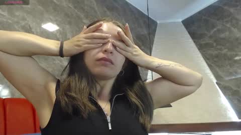 Isa online show from February 10, 11:25 am