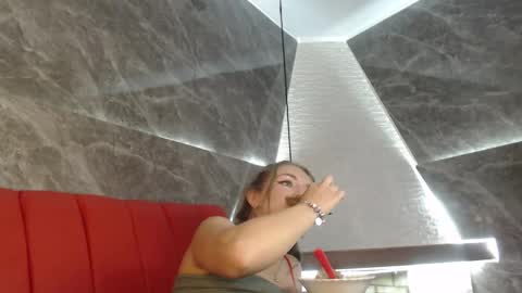 Isa online show from February 11, 5:29 pm