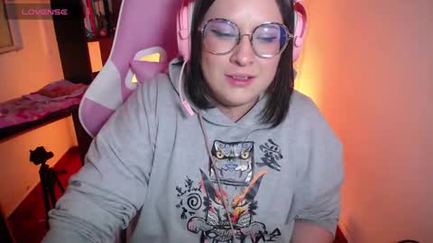 Snapshot of _jaaade_p_ chatting on December 18, 2:50 am _jaaade_p_ online show from December 18, 2:50 am