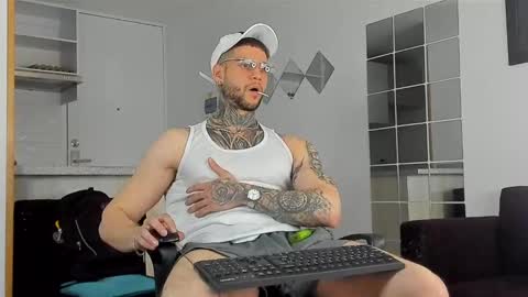 jeison online show from December 2, 9:39 pm