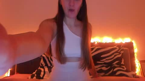 Snapshot of _just_a_simple_girl chatting on December 18, 11:45 am _just_a_simple_girl online show from December 18, 11:45 am