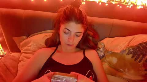 Snapshot of _just_a_simple_girl chatting on January 9, 5:43 pm _just_a_simple_girl online show from January 9, 5:43 pm