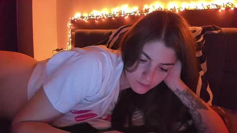 Snapshot of _just_a_simple_girl chatting on January 11, 3:09 pm _just_a_simple_girl online show from January 11, 3:09 pm