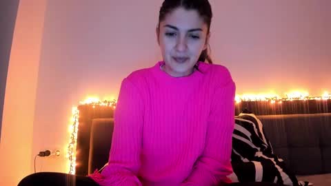 Snapshot of _just_a_simple_girl chatting on January 21, 12:29 pm _just_a_simple_girl online show from January 21, 12:29 pm