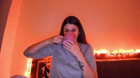 Snapshot of _just_a_simple_girl chatting on February 4, 11:05 am _just_a_simple_girl online show from February 4, 11:05 am