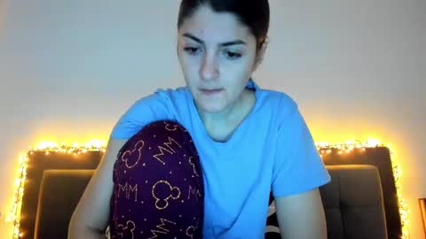 Snapshot of _just_a_simple_girl chatting on February 26, 9:21 am _just_a_simple_girl online show from February 26, 9:21 am