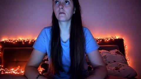 Snapshot of _just_a_simple_girl chatting on February 26, 3:30 pm _just_a_simple_girl online show from February 26, 3:30 pm