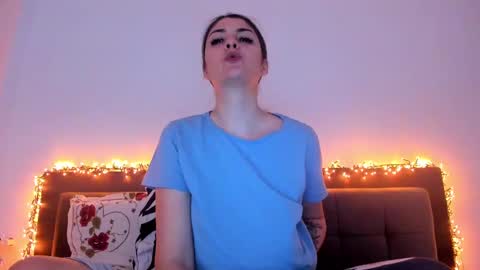 Snapshot of _just_a_simple_girl chatting on March 6, 11:14 am _just_a_simple_girl online show from March 6, 11:14 am