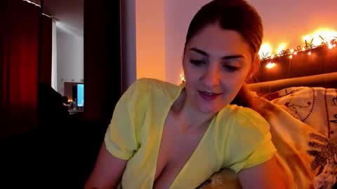 Snapshot of _just_a_simple_girl chatting on September 26, 10:41 am _just_a_simple_girl online show from September 26, 10:41 am