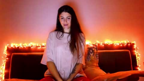 Snapshot of _just_a_simple_girl chatting on October 1, 11:33 pm _just_a_simple_girl online show from October 1, 11:33 pm