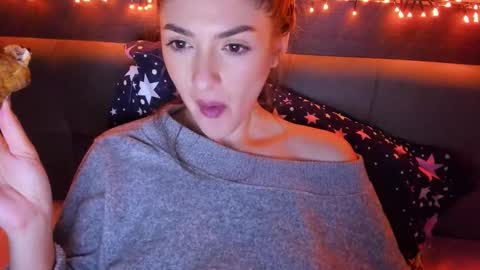 Snapshot of _just_a_simple_girl chatting on October 24, 9:44 pm _just_a_simple_girl online show from October 24, 9:44 pm