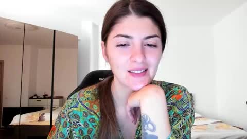 Snapshot of _just_a_simple_girl chatting on November 3, 11:44 am _just_a_simple_girl online show from November 3, 11:44 am