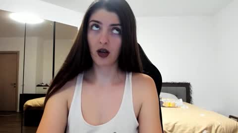 Snapshot of _just_a_simple_girl chatting on November 6, 1:34 pm _just_a_simple_girl online show from November 6, 1:34 pm