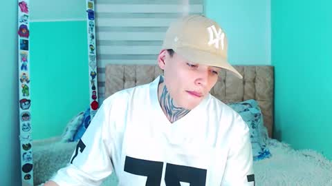 mod online show from December 3, 7:45 pm