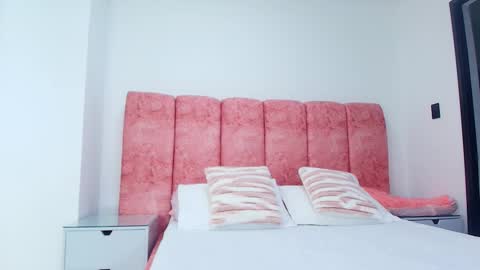 Kendall online show from November 14, 11:53 am