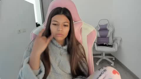 khloe sweet online show from October 29, 1:13 pm