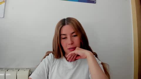 Snapshot of _kimikatt__ chatting on February 26, 2:36 pm Kendall online show from February 26, 2:36 pm