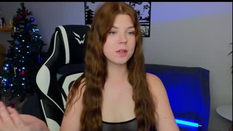 Snapshot of _kirieshka chatting on December 22, 1:55 pm Molly Emily online show from December 22, 1:55 pm