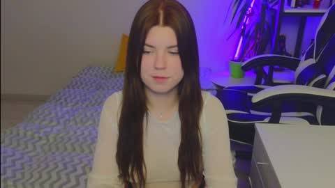 Snapshot of _kirieshka chatting on January 15, 3:29 pm Molly Emily online show from January 15, 3:29 pm