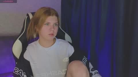 Snapshot of _kirieshka chatting on October 13, 3:34 pm Molly Emily online show from October 13, 3:34 pm