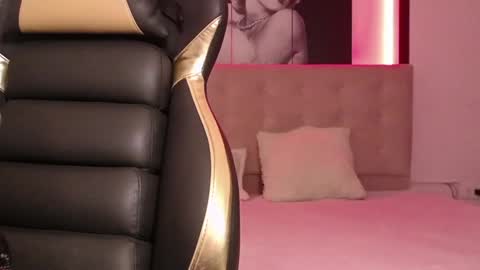 Snapshot of _kitten_1 chatting on January 29, 12:56 pm _kitten_1 online show from January 29, 12:56 pm